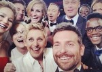 ellen-degeneres-snaps-academy-awards-selfie