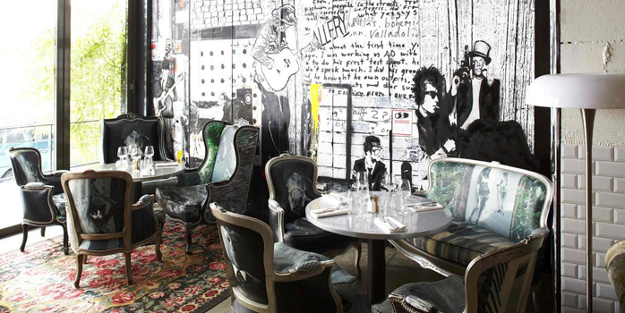 Le Renoma Cafe Gallery, un restaurant d’art et d’artistes branchés